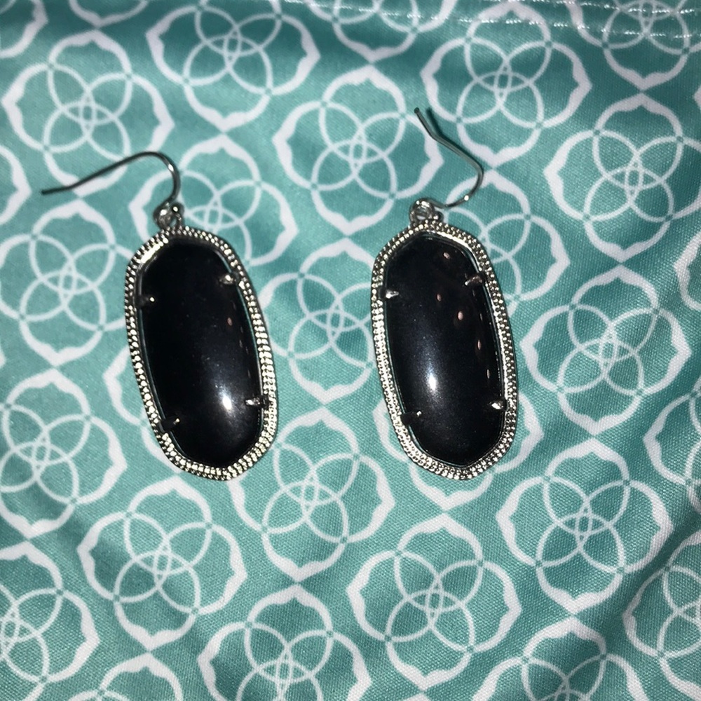 Kendra Scott earrings!